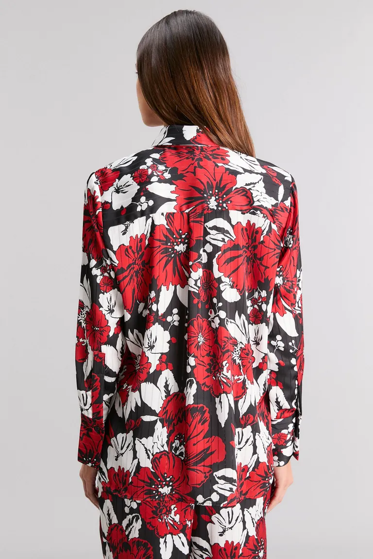 Camisa femenina con estampado floral en diseño exclusivo y ajuste regular de Kosiuko en Camisas para argentina