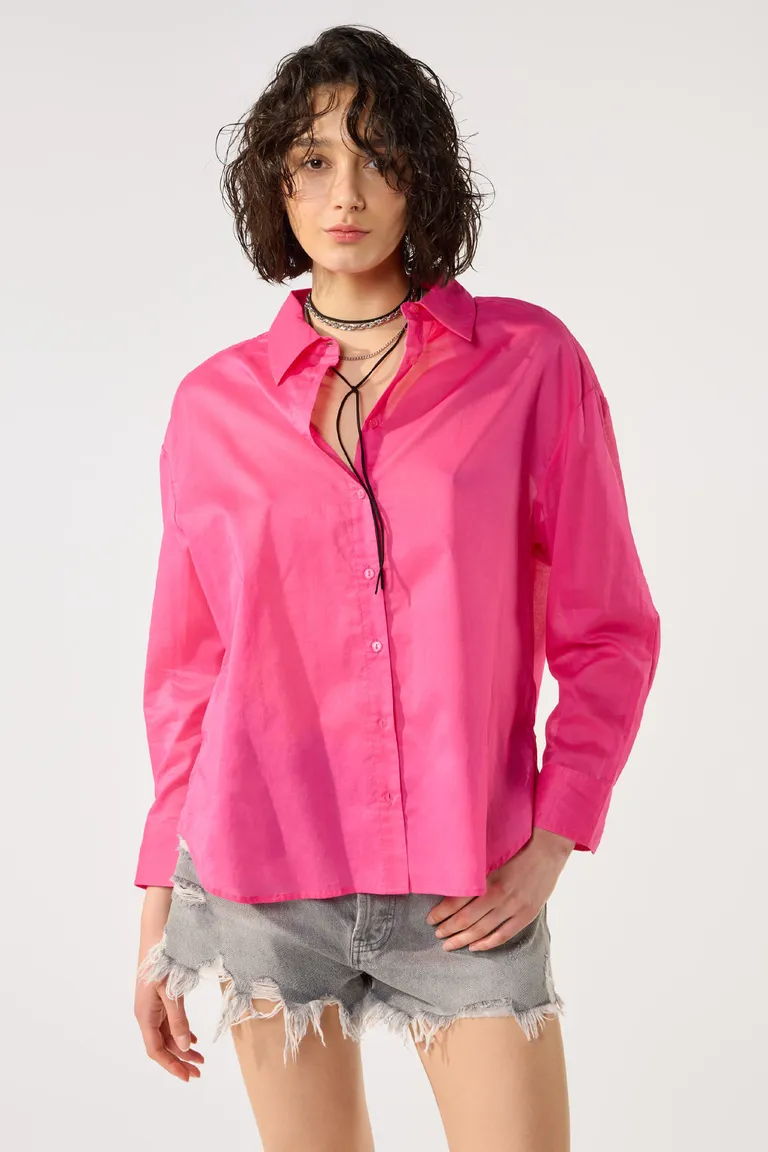 Camisa oversize de algodón rosa con cuello solapa y manga larga acabada en puño de Cuesta Blanca en Camisas para argentina