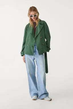 Trench corto fluido cinturón de Stradivarius en Chaquetas para argentina