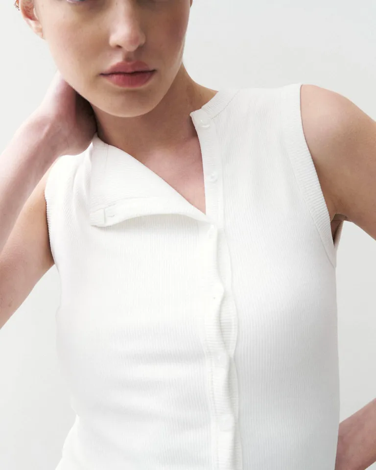 Musculosa blanca con abotonado lateral de algodón para mujer de Sky en Tops para argentina