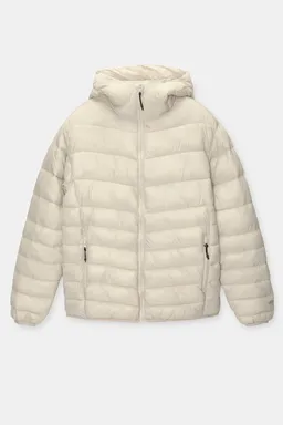 Campera acolchada ligera capucha de Pull&Bear en Abrigos y Camperas para argentina