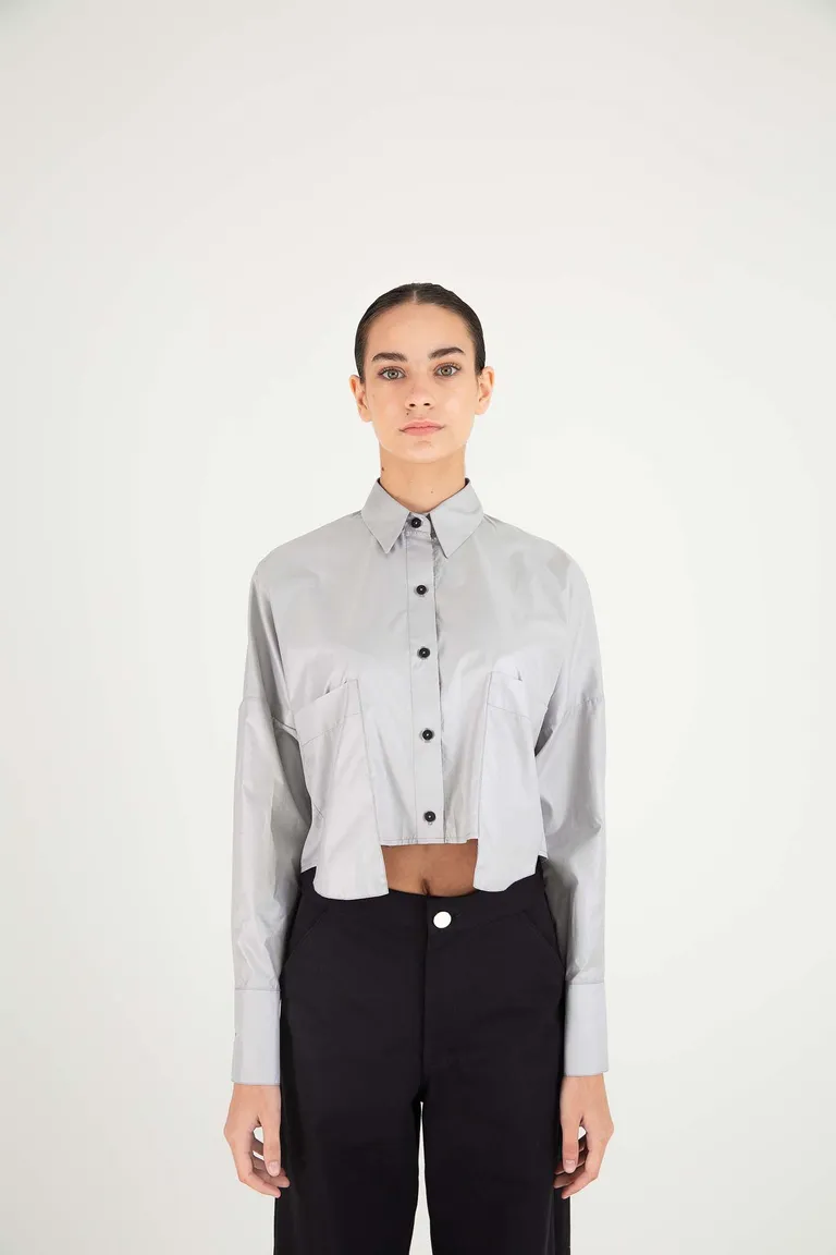 Camisa Angie: Diseño Clásico y Elegante para un Estilo Moderno de Naíma en Camisas para argentina