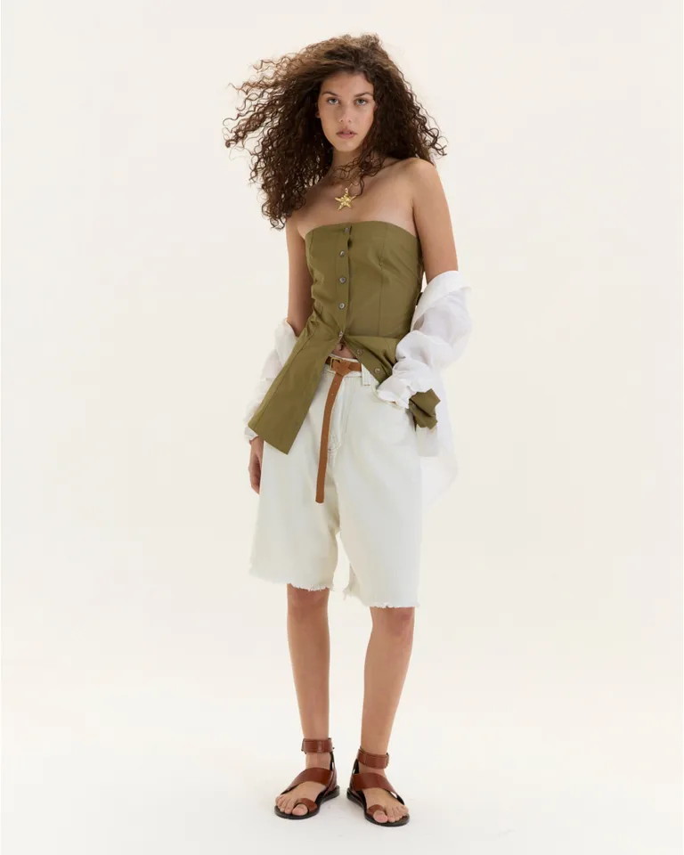 Top Victoria: Diseño ceñido con recortes y espalda abierta para looks elegantes y de estilo de Blue Sheep en Tops para argentina