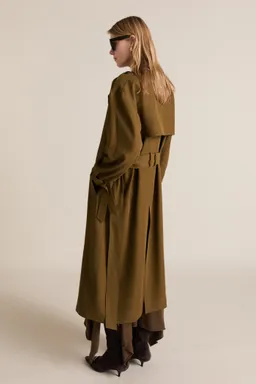 Trench largo oversize lyocell de Mango en Chaquetas para argentina