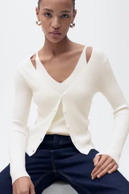 Cárdigan combinado escote pico de Mango en Buzos y Sweaters para argentina