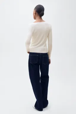 Cárdigan combinado escote pico de Mango en Buzos y Sweaters para argentina