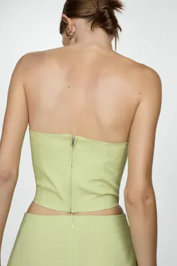 Top crop palabra honor de Mango en Tops para argentina