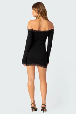 Mini vestido diora hombros descubiertos de Edikted en Vestidos para argentina