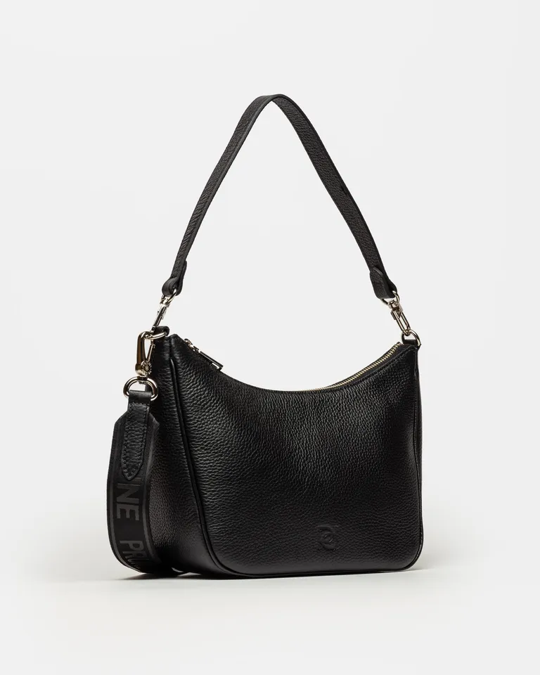 Bandolera veneziana de cuero graneado con correa ajustable y logo discreto de Prüne en Bolsos y Carteras para argentina