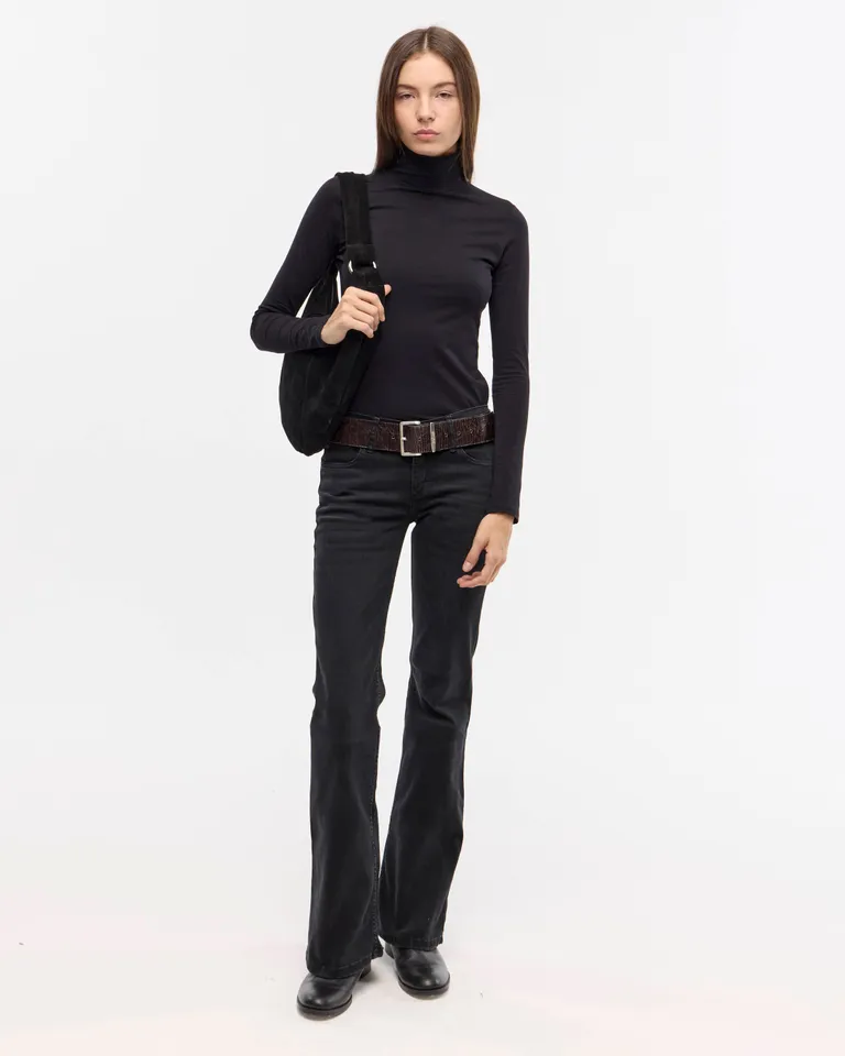 Pantalón de mujer tiro bajo con pierna corte bootcut de cinco bolsillos de Ay Not Dead en Pantalones para argentina