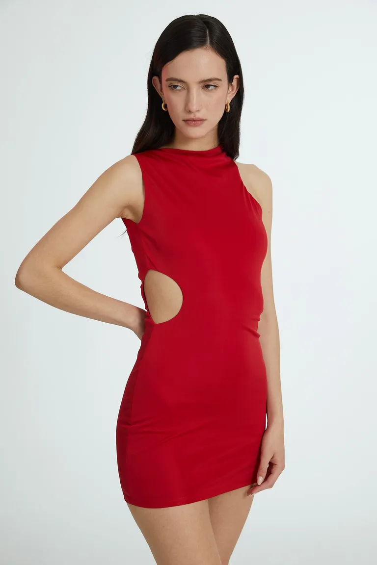 Vestido de punto rojo de cuello alto con detalles laterales exclusivos de Naíma en Vestidos para argentina