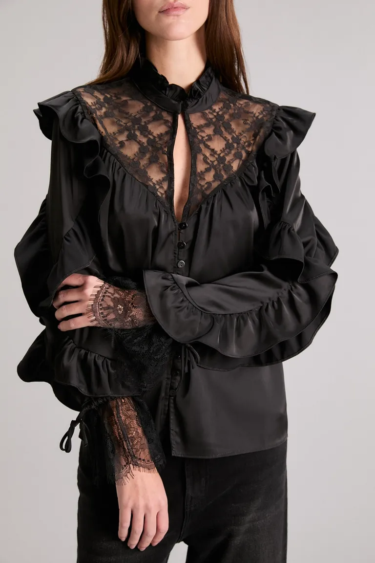 Camisa de satén negro con encaje y volados para un estilo elegante y sofisticado de Kosiuko en Camisas para argentina