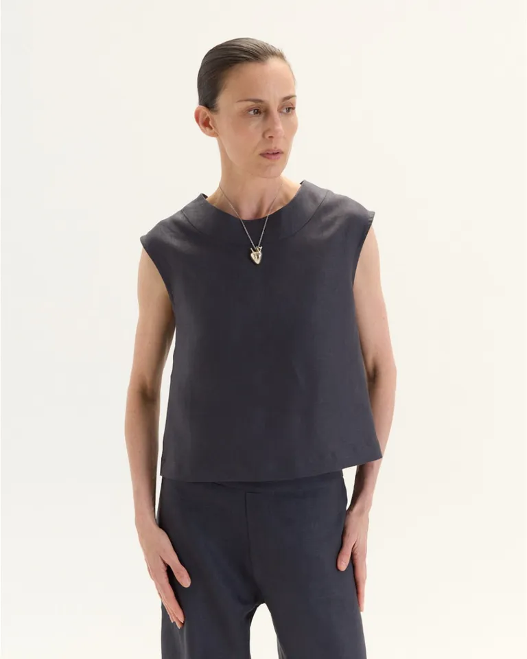 Top sin mangas de corte recto y escote redondo en color naranja de Blue Sheep en Tops para argentina