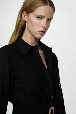 Vestido camisero bordado suizo de Mango en Vestidos para argentina