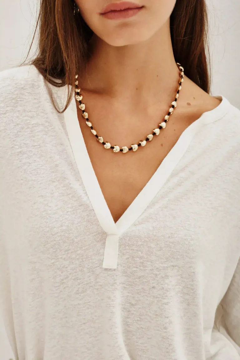 Remera manga larga para mujer con escote pronunciado y diseño de calce relajado de Rapsodia en Remeras para argentina