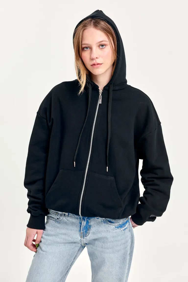 Campera básica de algodón con capucha y bolsillo para mujer de 47 Street en Buzos y Sweaters para argentina