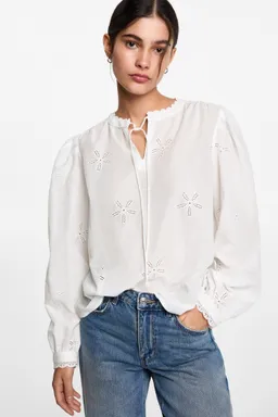 Blusa bordado flores de Mango Teen en Blusas para argentina