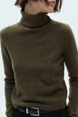 Jersey cuello alto de Mango en Buzos y Sweaters para argentina