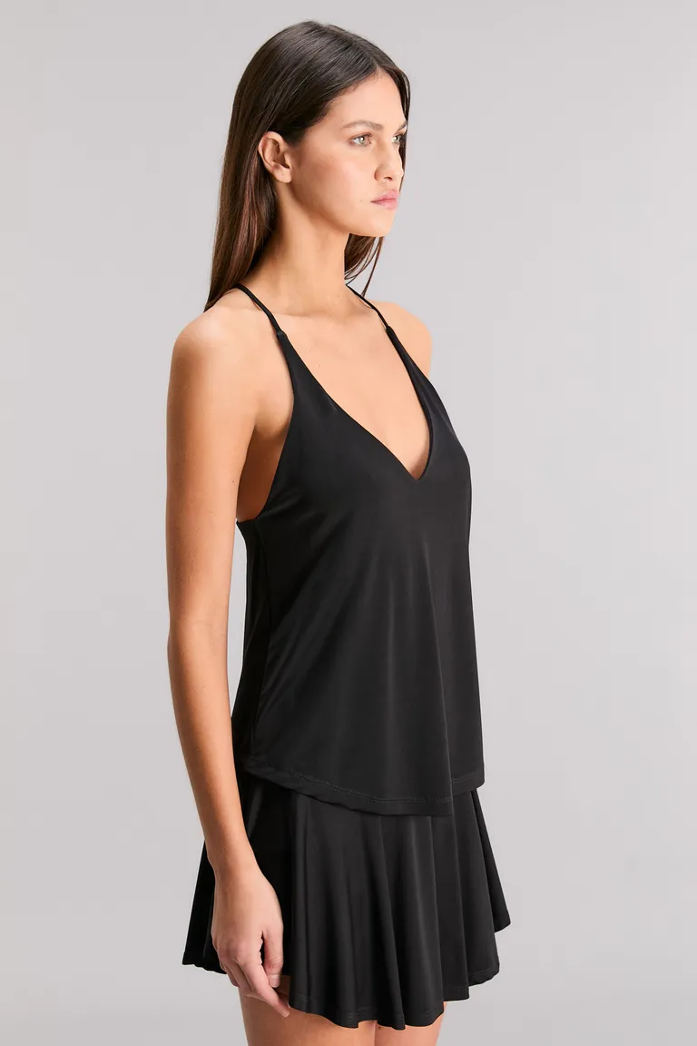 Top negro de tirantes finos y escote profundo en V para un look elegante y versátil de Kosiuko en Tops para argentina