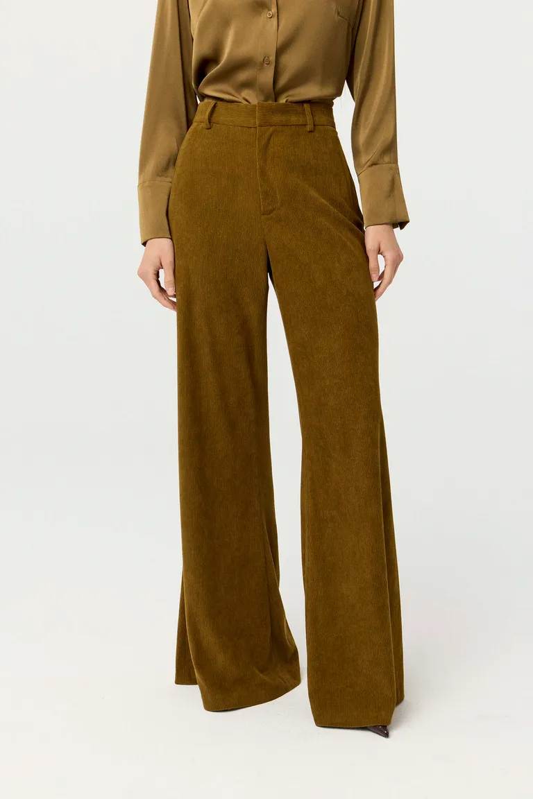 Pantalón tiro alto con diseño de pierna ancha tipo palazzo y cierre central de Markova en Pantalones para argentina