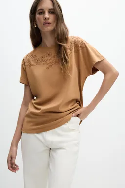Camiseta bordado flores de Lefties en Remeras para argentina