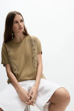 Camiseta bordado flores de Lefties en Remeras para argentina