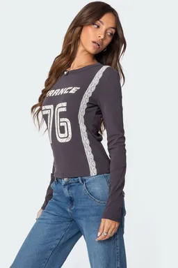 Remera manga larga frenchy de Edikted en Remeras para argentina