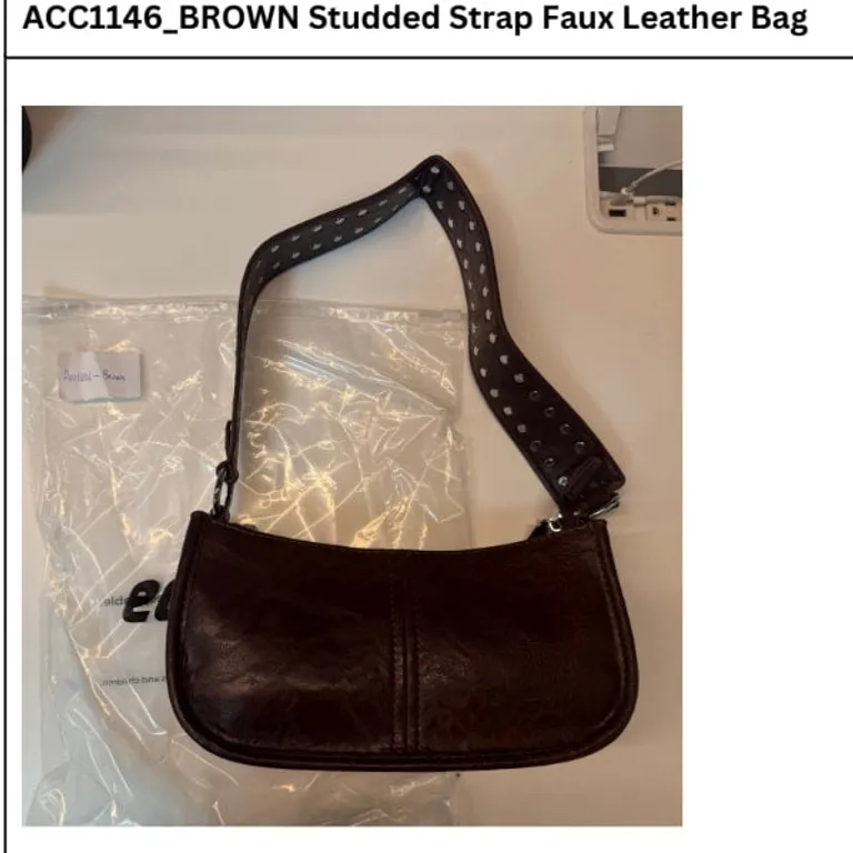 Bolso ecocuero con tachas de Edikted en Bolsos y Carteras para argentina