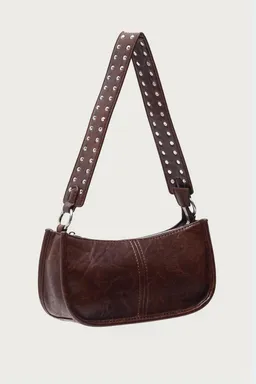Bolso ecocuero con tachas de Edikted en Bolsos y Carteras para argentina