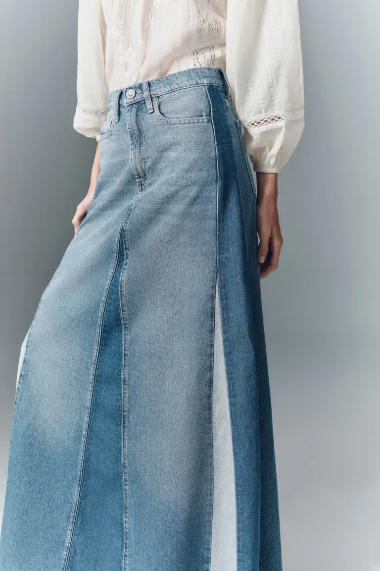 Falda amplia y desgastada en tonos azules con detalles de parches de Rapsodia en Faldas para argentina