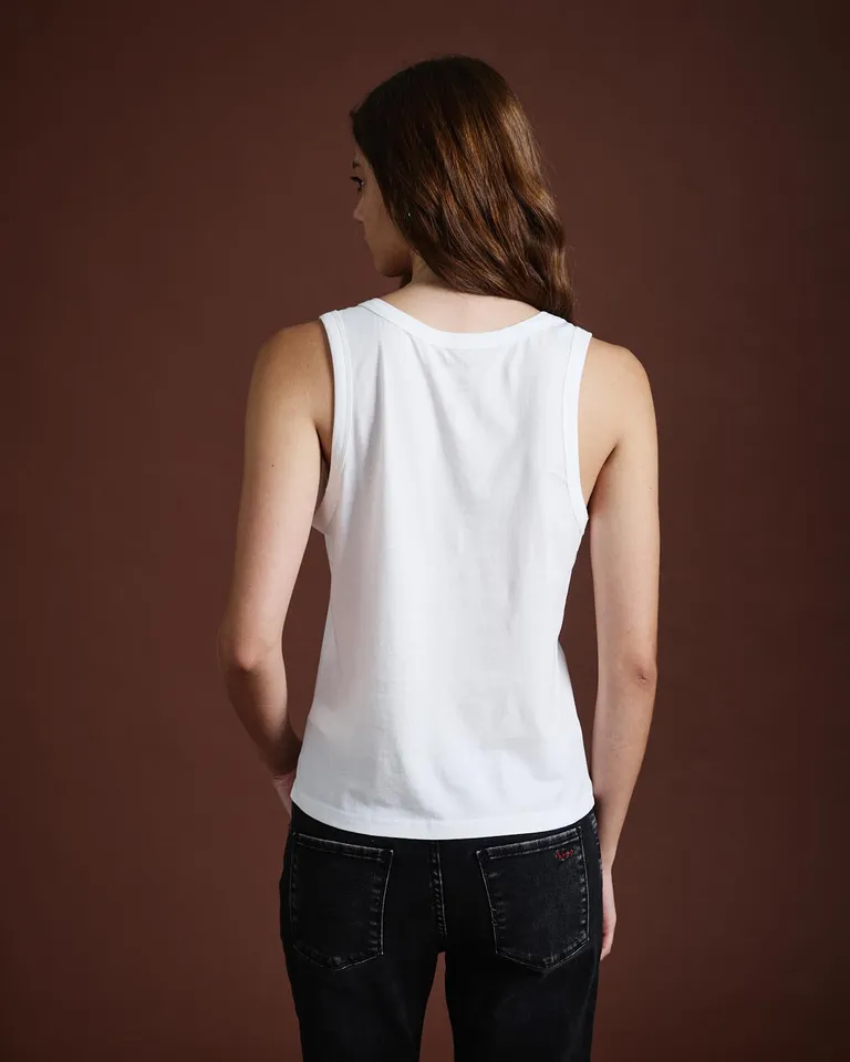 Musculosa de mujer con cuello redondo y diseño sin mangas para uso diario de Wanama en Tops para argentina