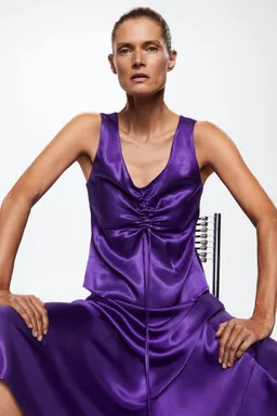 Top detalle fruncido de Mango en Vestidos para argentina