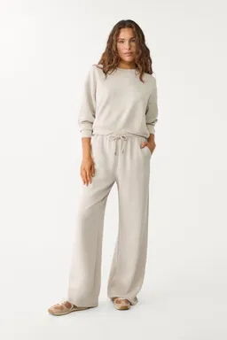 Pantalón palazzo tacto suave de Stradivarius en Pantalones para argentina