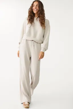 Pantalón palazzo tacto suave de Stradivarius en Pantalones para argentina