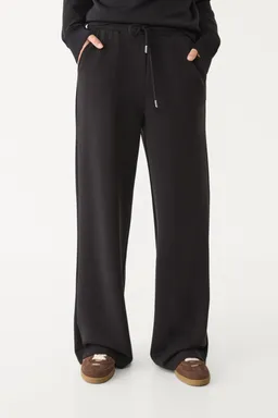 Pantalón palazzo tacto suave de Stradivarius en Pantalones para argentina