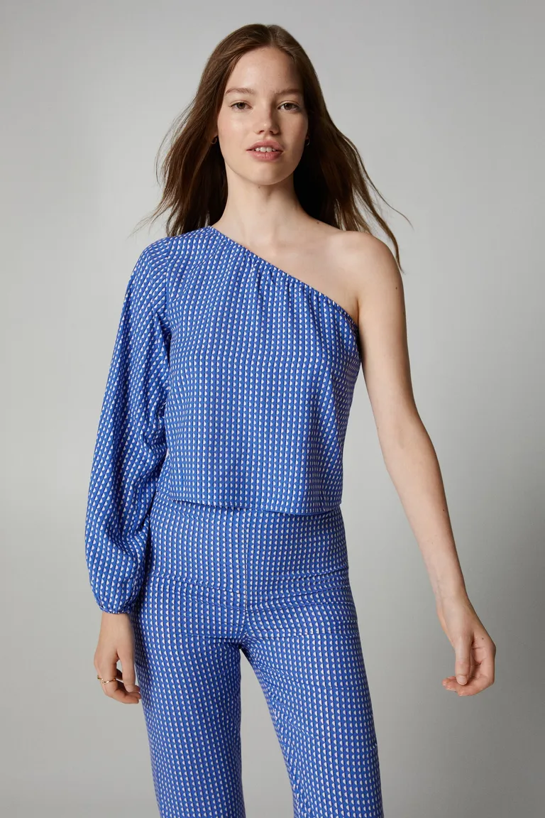 Blusa asimétrica estampada de Mango Teen en Blusas para argentina