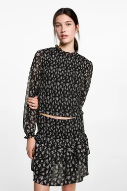 Blusa floral fruncida de Mango Teen en Blusas para argentina