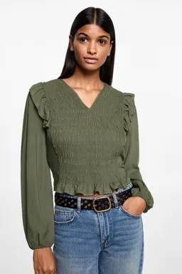 Blusa fruncida con volantes de Mango Teen en Blusas para argentina