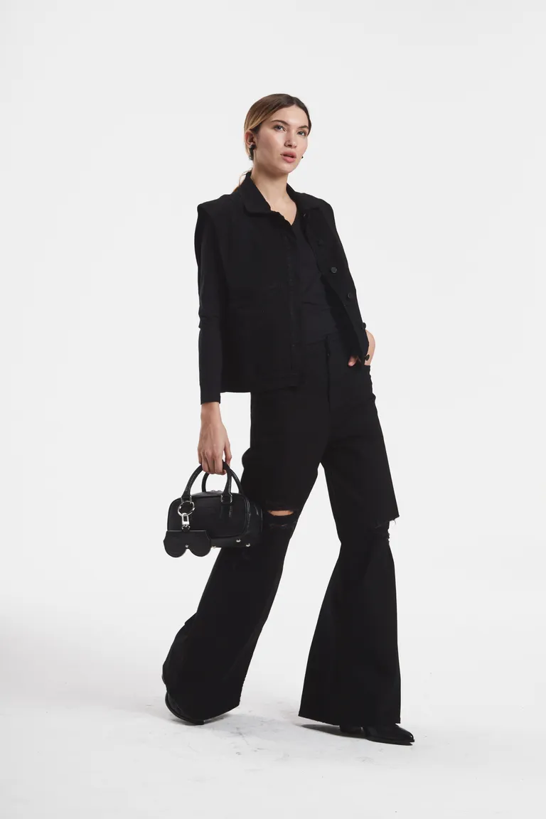 Pantalón de tiro medio con pierna ancha y detalles de rotura en denim negro de Justaosadia en Pantalones para argentina