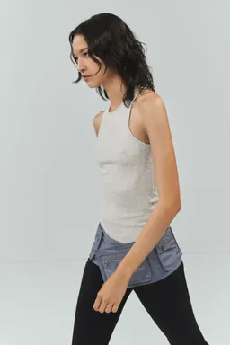 Top tirantes cuello redondo de Mango en Tops para argentina