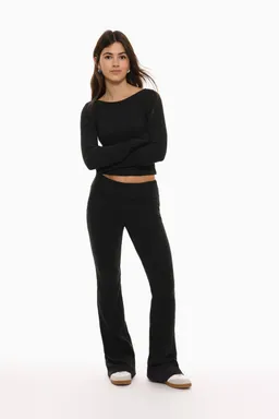 Pantalón flare punto cortado de Lefties en Pantalones para argentina