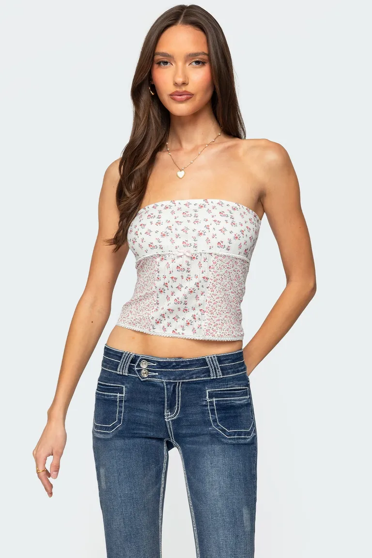 Top tubo floral pointelle de Edikted en Tops para argentina