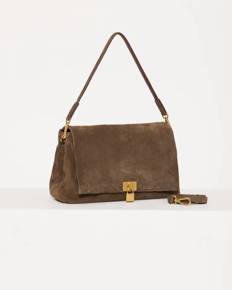 Cartera de Cuero Marrón con Broche Magnético - Diseño Elegante y Funcional de Jazmin Chebar en Bolsos y Carteras para argentina
