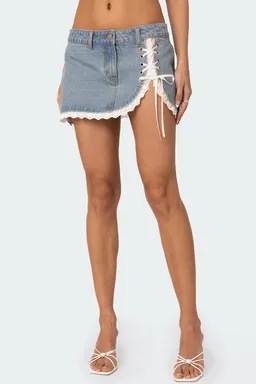 Minifalda denim con ojales de Edikted en Shorts para argentina