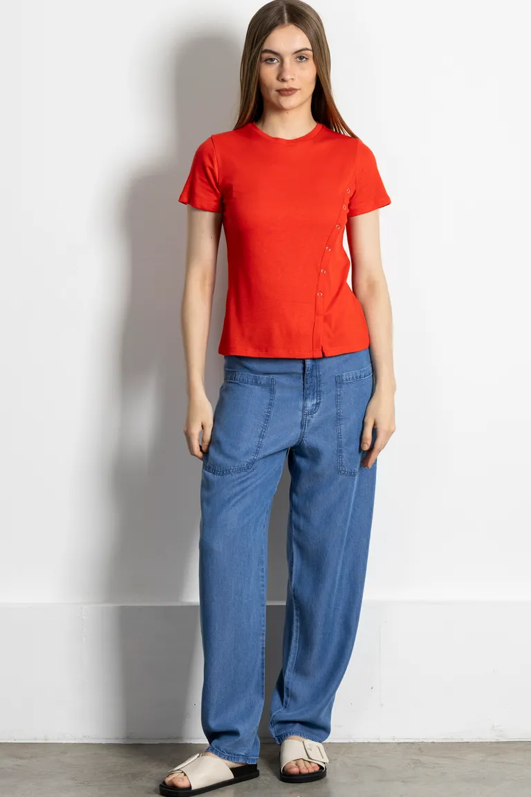 Remera de manga corta con recorte diagonal en el delantero de Kill en Remeras para argentina