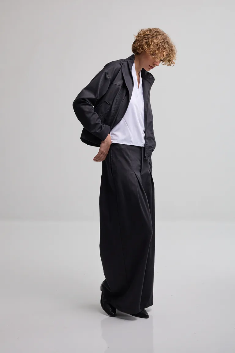 Pantalón de tiro alto con silueta ancha y tablas encontradas en delantero y espalda de Kill en Pantalones para argentina