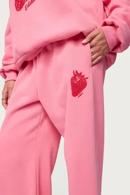 Pantalón jogging strawberry babe de Edikted en Buzos y Sweaters para argentina