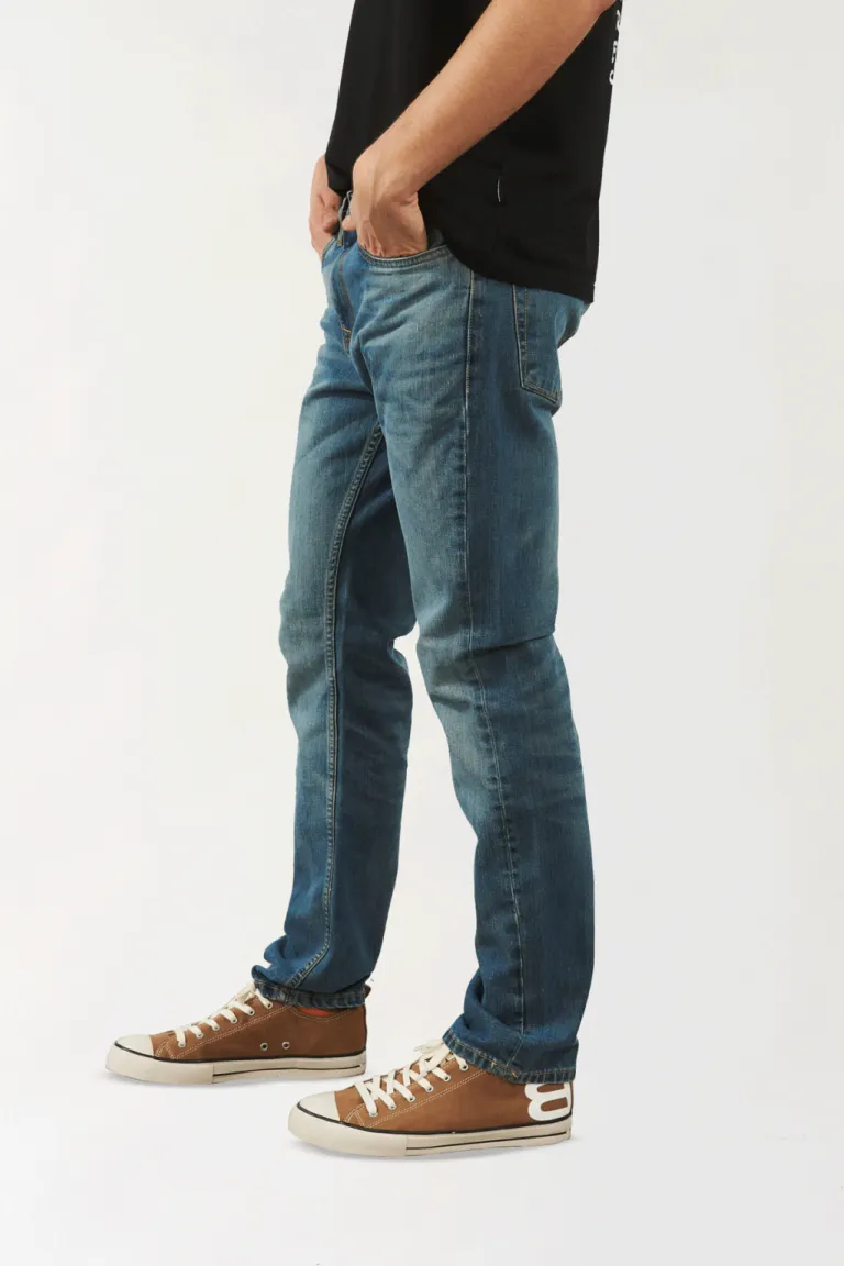 Pantalón de mezclilla con efecto vintage y detalles de roturas de Bensimon en Pantalones para argentina