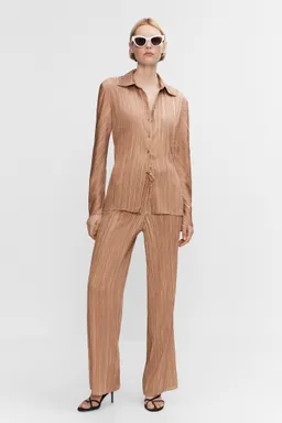 Pantalón plisado satinado de Mango en Pantalones para argentina
