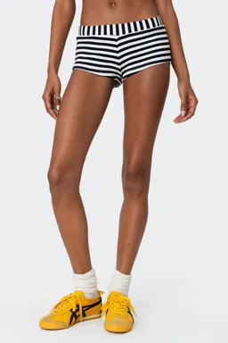 Micro shorts rayados ribeteados de Edikted en Shorts para argentina
